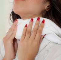 Как делать компрессы на горло